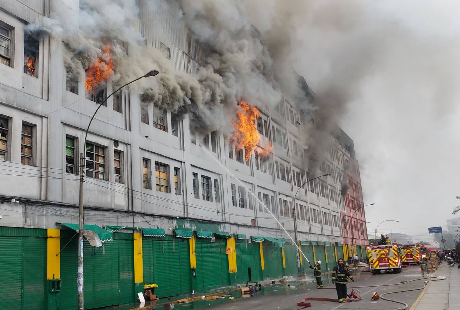 Incendio en Las Malvivas en Lima