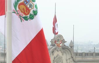Bandera a media asta