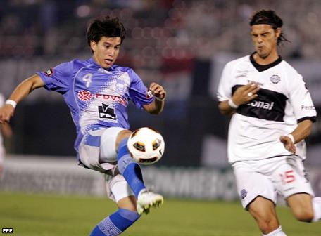 Emelec debutó en su casa venciendo 1-0 al Olimpia de Pelusso y Revoredo