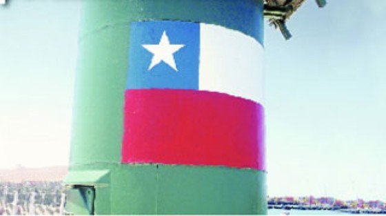 ¿Otra provocación? Faro en territorio peruano, pintado con la bandera de Chile