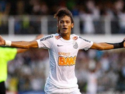 Neymar anotó dos tantos en la goleada del Santos 8-0 sobre Bolívar