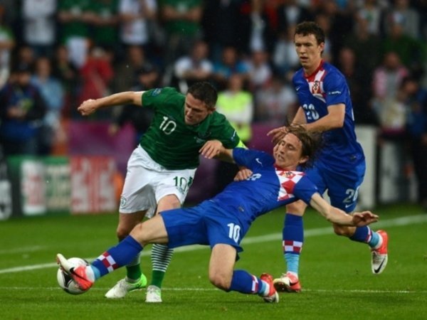 Croacia lídera el Grupo C de la Eurocopa tras derrotar 3-1 a Irlanda