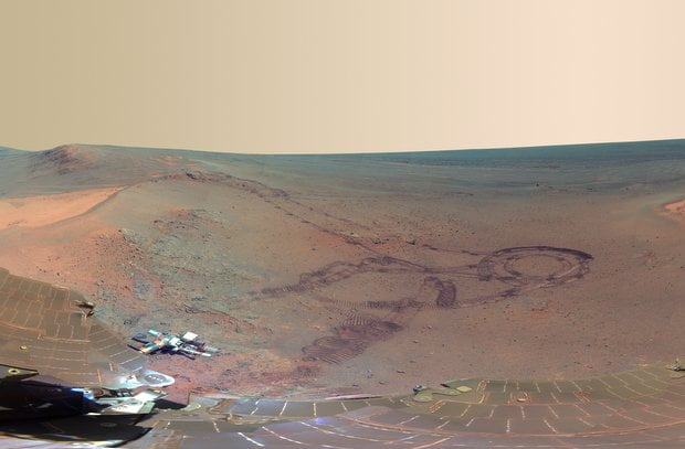 El rover Opportunity muestra una foto panorámica del terreno rojizo de Marte