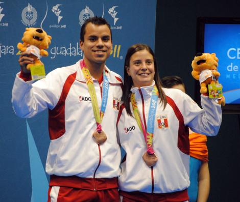 Los badmintonistas Rodrigo Pacheco y Claudia Rivero debutarán en Londres el 28 de julio