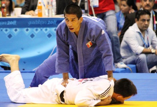 En su debut, Juan Postigos, le dijo adiós a Londres 2012