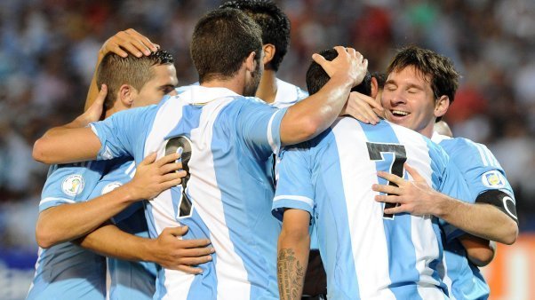 Argentina superó 3-0 a Uruguay y lidera las Clasificatorias al mundial 2014