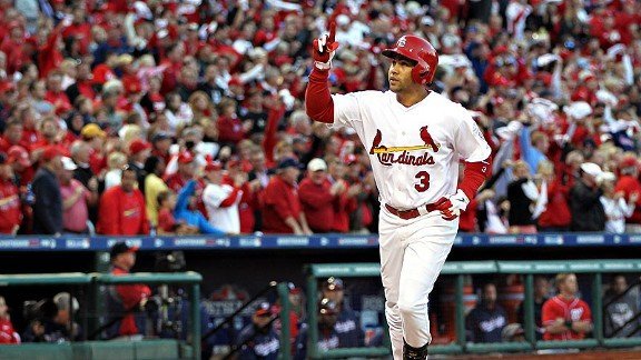 El puertorriqueño Carlos Beltrán fue figura en la victoria de los Cardenales sobre los Nacionales, tras anotar dos jonrones. La serie va 1-1