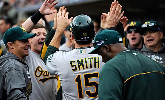 Seth Smith anotó la carrera del triunfo para Oakland, forzando de esta manera a un quinto y definitivo partido ante Detroit.