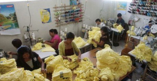 Las exportaciones peruanas de textil y confecciones eran las más afectadas con el sistema de licencias a las importaciones impuestas por Argentina