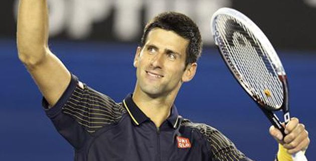 Djokovic sigue avanzando con el fin de retener el título de Melbourne