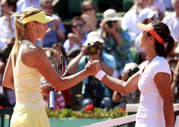 La rusa Maria Sharapova y la china Na Li disputarán una de las semifinales de Melbourne.