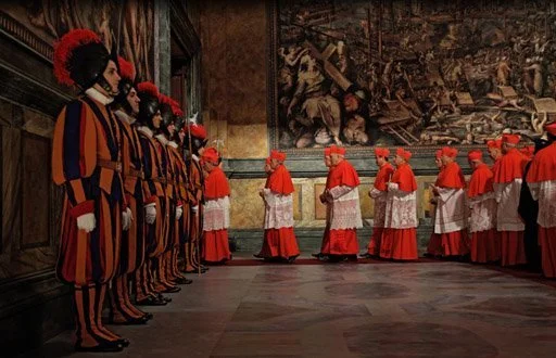 Cardenales se alistan para reunión de elección