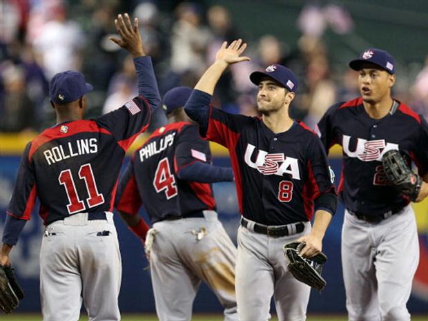 Estados Unidos celebra el triunfo ante Canadá, el cual lo instaló en la segunda rueda del Clásico Mundial.