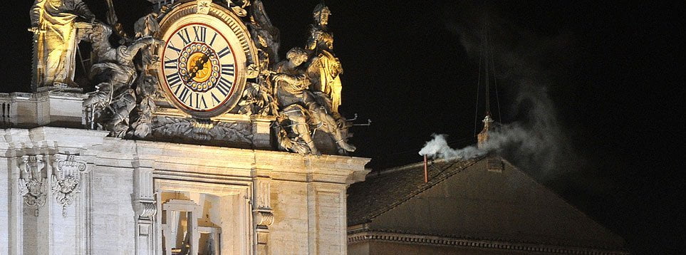 Humo blanco en Roma (Infobae)