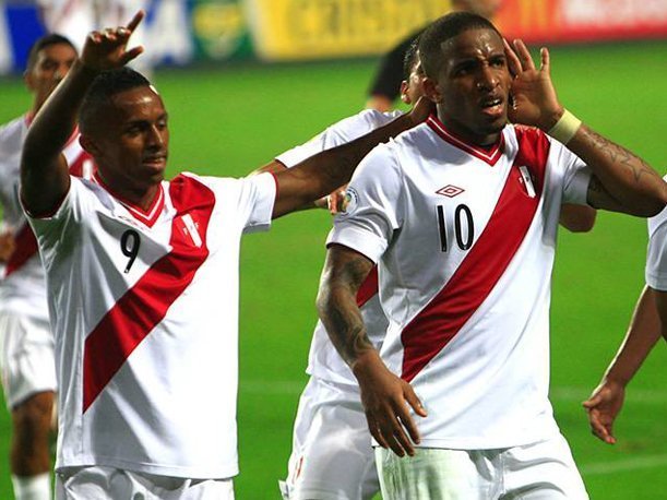 Jefferson Farfán y Jordi Reina emocionan a Perú (Foto: Peru.com)