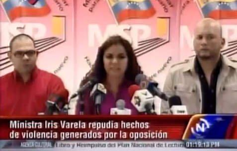 Ministra chavista amenaza a Capriles