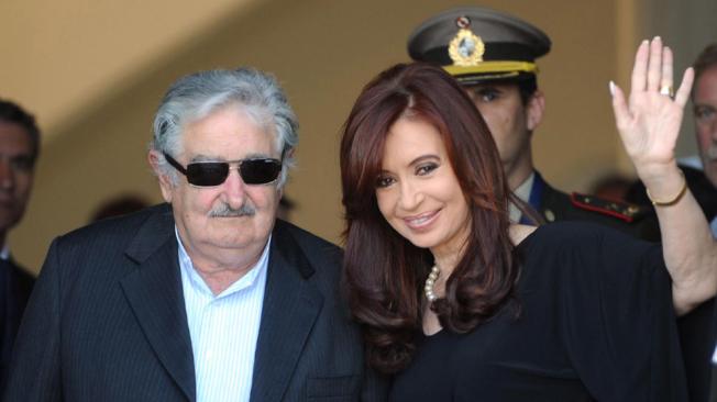 Presidente de Uruguay llamó "vieja" y "terca" a Fernández de Kirchner