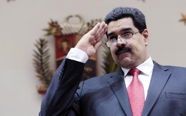 Nicolás Maduro arremete contra Roncagliolo y llama en consulta a embajador