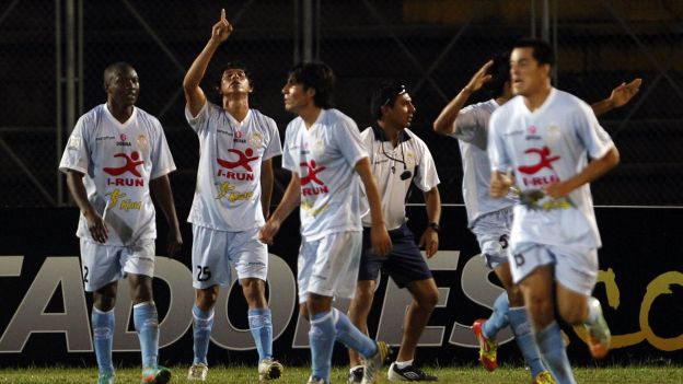 Se estableció el calendario de partidos para los octavos de final de la  Copa Libertadores 2013, donde Real Garcilaso recibirá al Nacional de Montevideo el jueves 25 de abril.