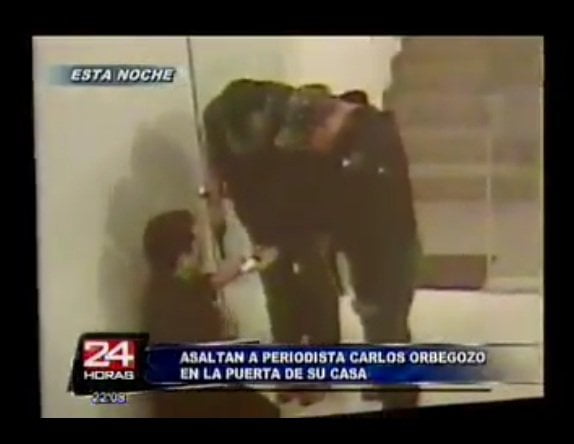 (Video 24 Horas) Cámaras de seguridad graban asalto a productor de "Día D" en la puerta de su casa