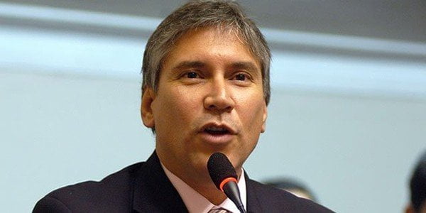 Exministro Aurelio Pastor va a prisión por tráfico de influencias