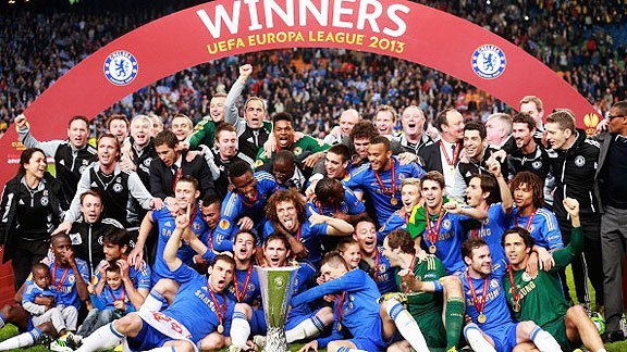Chelsea logró el título de la Europa League en Ámsterdam. El 25 de mayo próximo dejará de ser el monarca de la Champions League.