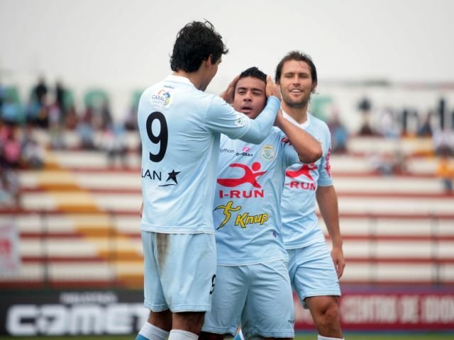 Real Garcilaso alcanzó la el liderazgo del descentralizado y aún le falta tres partidos para completar el fixture.