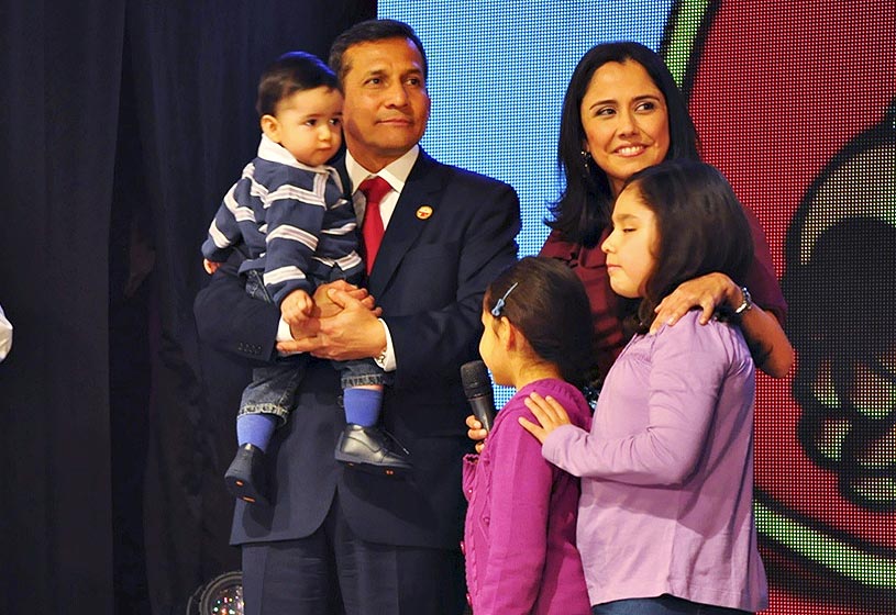 Ollanta Humala: "Un fuerte abrazo a todas las madres peruanas"