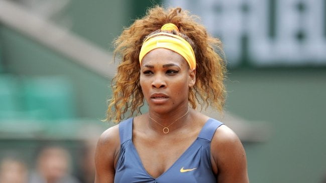 Serena Williams sigue jugando a placer en el Roland Paris. Hoy derrotó con facilidad a la francesa Caroline García.