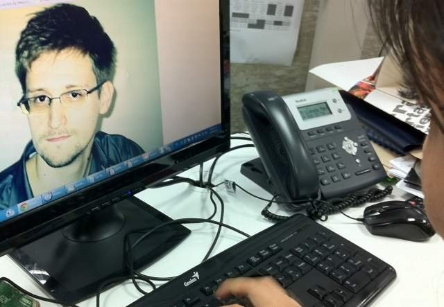 Venezuela concede asilo a Edward Snowden, perseguido por EE.UU.