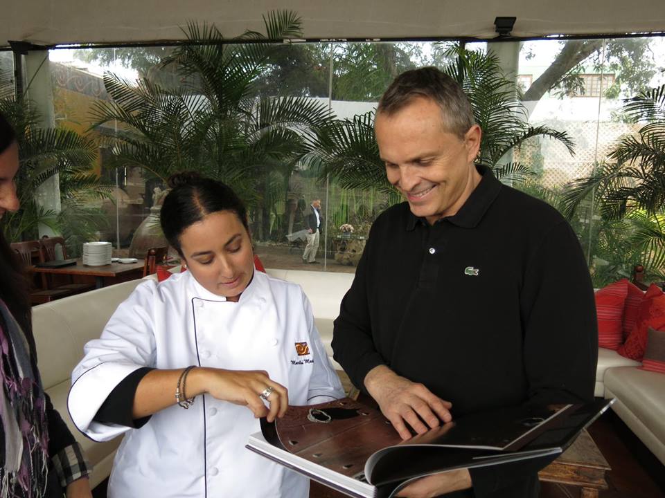 Miguel Bosé ratifica fidelidad por la comida peruana