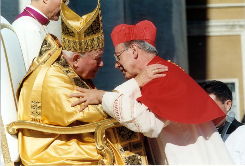 Cipriani sobre santificación de Juan Pablo II: "Nos alegra y comparto este gozo"