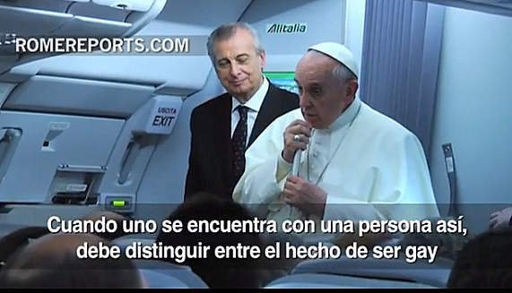 El Papa Francisco no teme a posible atentado y no juzgará a gays (Video)