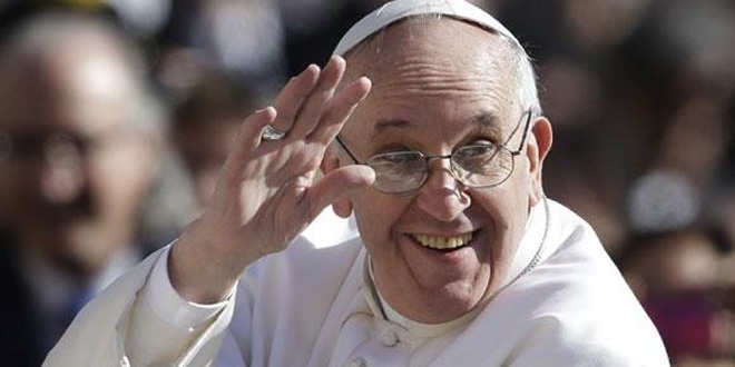 Escribe al Papa Francisco y él te puede llamar por teléfono