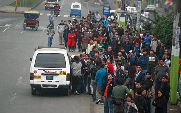 Paro de transportistas se acata parcialmente en Lima