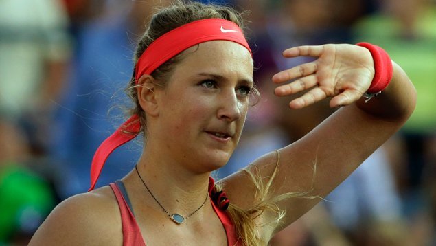 Victoria Azarenka  sacó adelante un partido difícil y avanzó a la ronda de octavos.