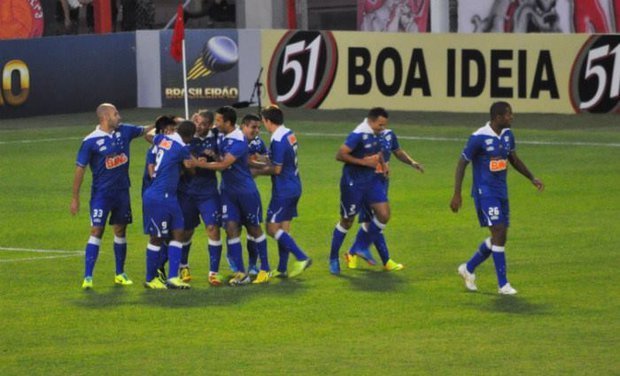 Cruzeiro volvió al triunfo y continúa sólido como punto del Brasileirao.