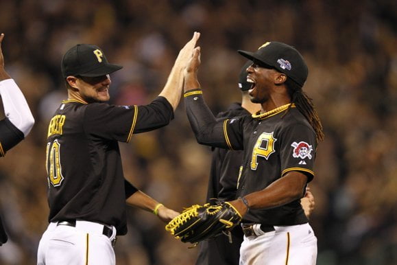 Los Piratas de Pittsburgh celebran su pase a la Serie Divisional de la Liga Nacional.