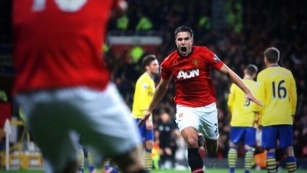 Alguna vez Van Persie dijo que jamás festejaría un gol contra su ex equipo el Arsenal pero hoy lo celebró tras darle el triunfo al Manchester United.