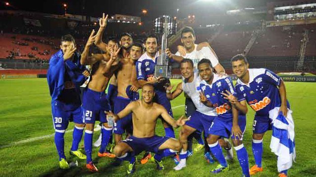 Cruzeiro se consagró campeón del fútbol brasileño 2013.