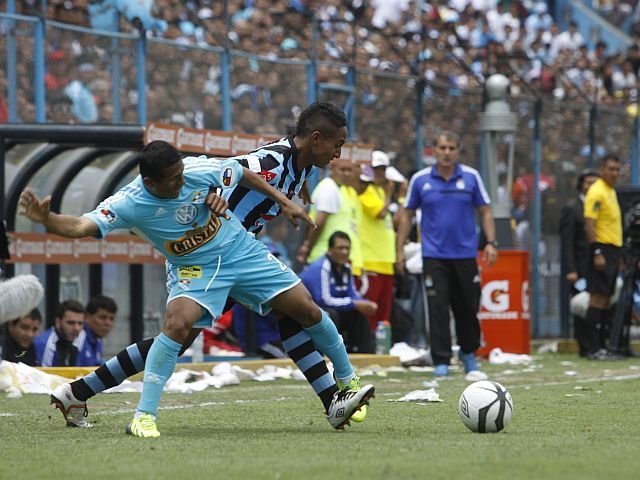 Sporting Cristal y Real Garcilaso luchan por ser el rival de la “U” en la final.