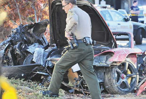 [FOTO] Rápido y furioso: Auto de Paul Walker estalló en llamas