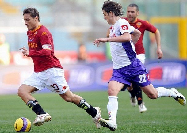 La Roma y Fiorentina disputarán el partido de la fecha en Italia.