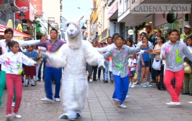 [VIDEO] "El Baile de la Llama", el viral musical que conquista sudamérica