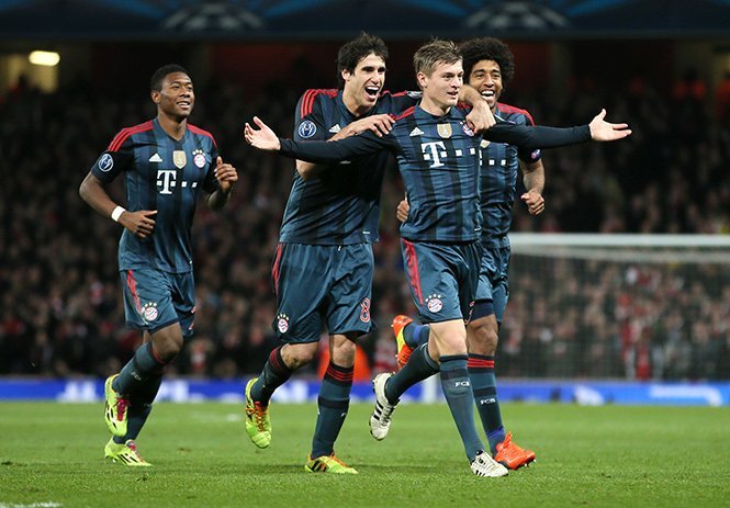 Los bávaros celebraron en Londres con goles de Kroos y Müller; respectivamente.