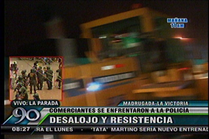 Foto 90 Segundos / La Parada: Se inicia rescate sanitario y destruyen puestos esta madrugada