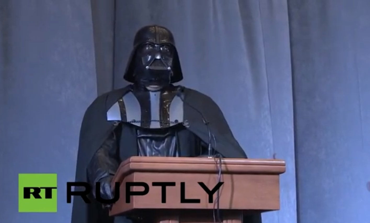 [VIDEO] Darth Vader será candidato a la presidencia de Ucrania