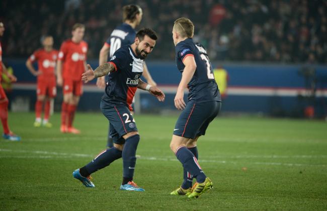 Lavezzi ya marcó el gol del triunfo del Paris Saint Germain que clasificó a cuartos de final de la Champions.