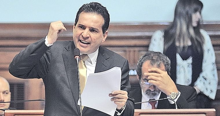 Foto El peruano / Omar Chehade dice ahora que no habló de gira de Nadine Heredia