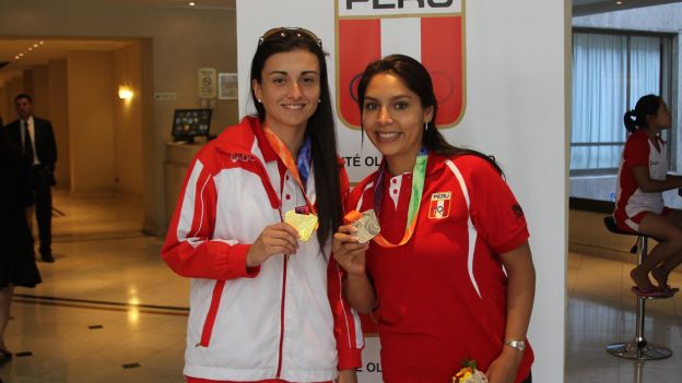 Perú obtuvo medallas de oro y plata en tiro a través de Brianda Rivera y Miriam Quintanilla, respectivamente.